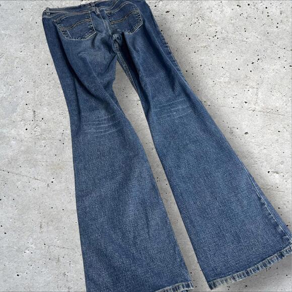 Express Denim - Express Precision Fit Low‎ Rise Boot Cut Stretch Denim Jeans woman’s Size L